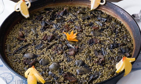 Paella valenciana de invierno, de habas y alcachofas | Restaurantes en  Gandia | Chef Amadeo